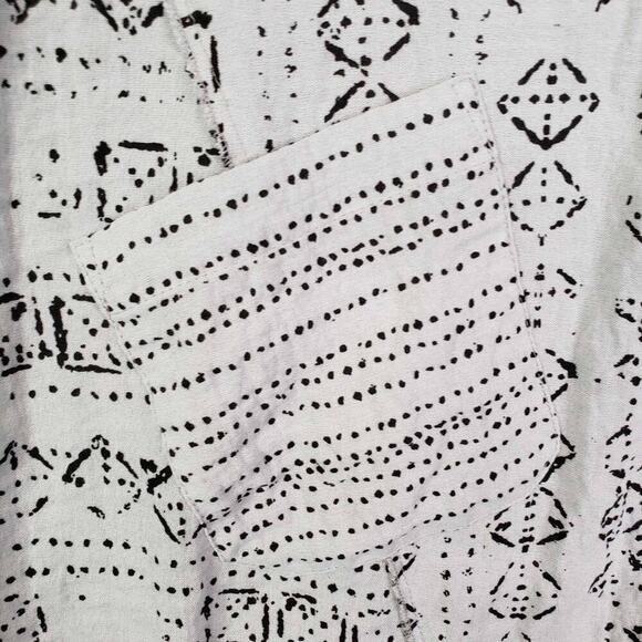 Habitat Button Up Shirt Top Women’s Size Small S White Geometric Pockets - Picture 5 of 12